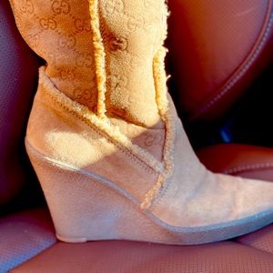 Gucci suede shearling tall boot size 8.5. Hardly worn.